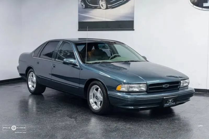Used 1995 Chevrolet Impala SS RWD image 3