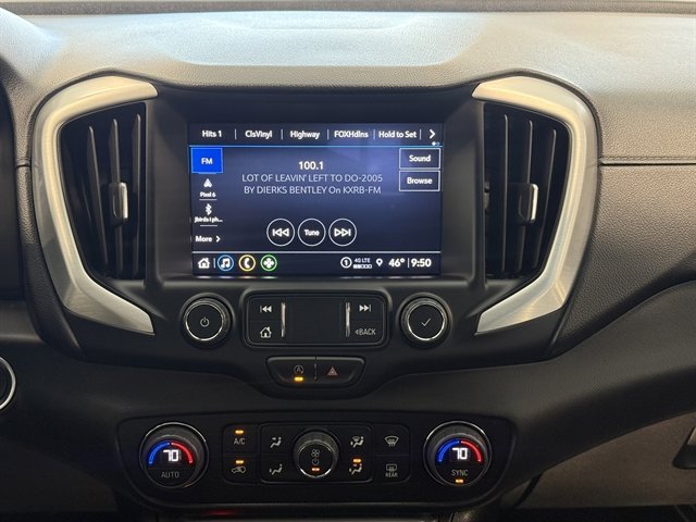 Used 2024 GMC Terrain SLT image 39