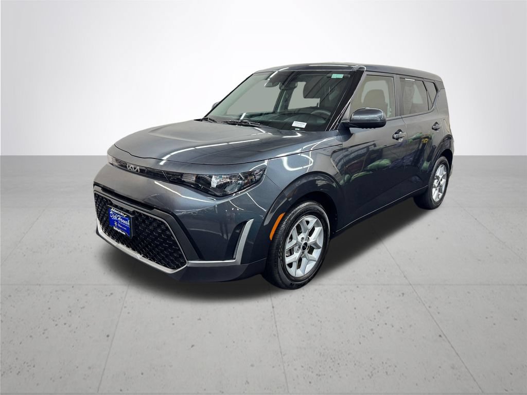 Used 2023 Kia Soul S FWD image 2
