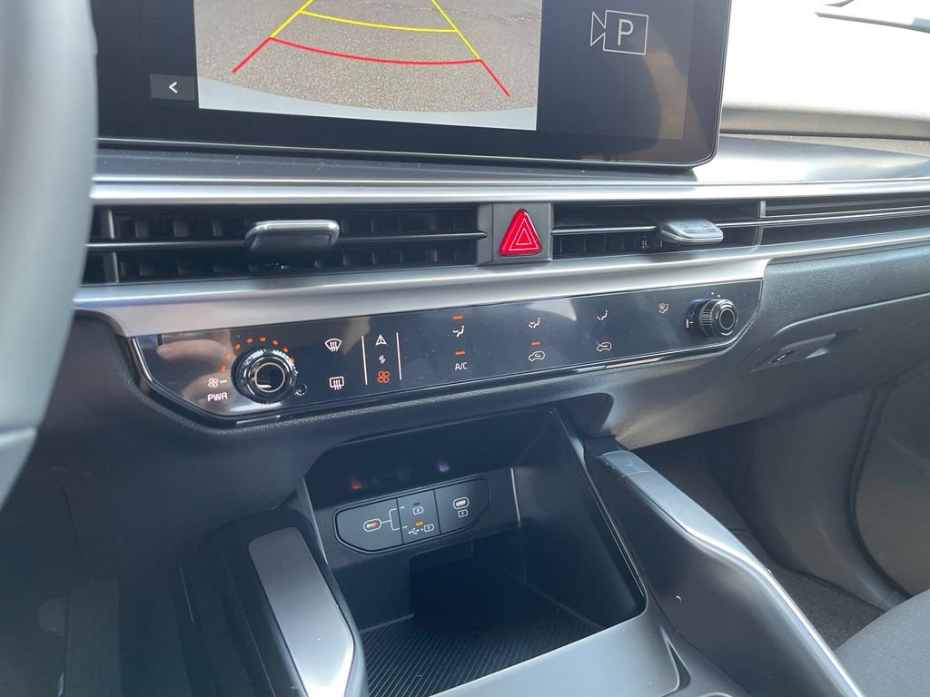 New 2026 Kia Sorento LX FWD image 18