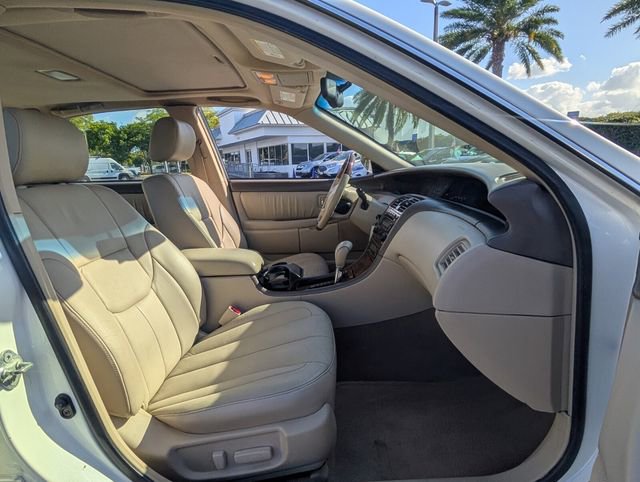 Used 2004 Toyota Avalon XLS FWD image 16