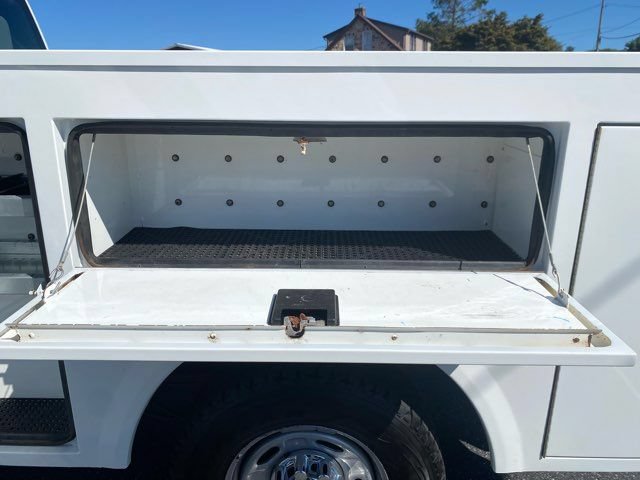 Used 2017 Ford F250 XL w/ Power Equipment Group AWD/4WD image 28