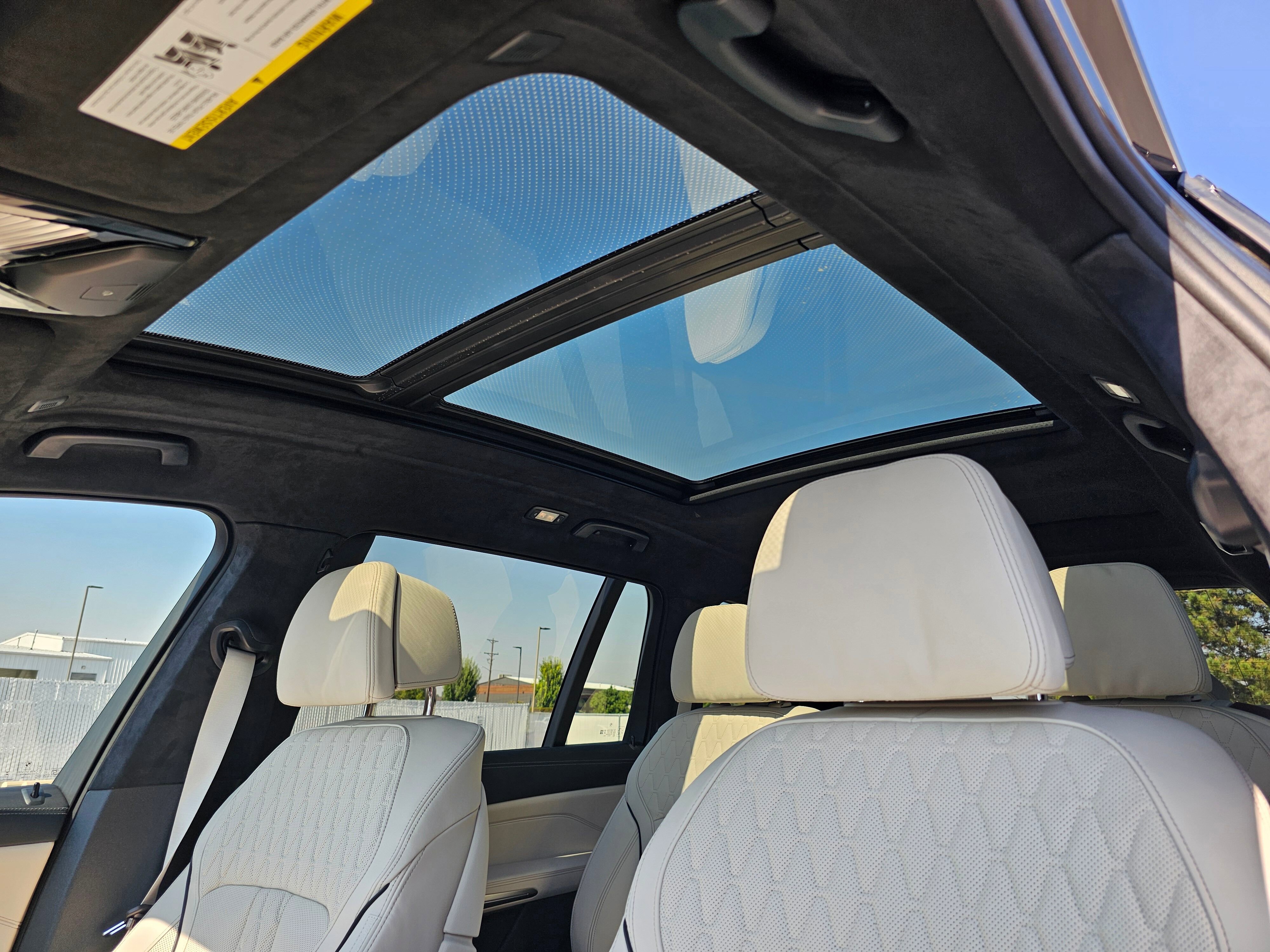 New 2026 BMW X7 M60i image 27