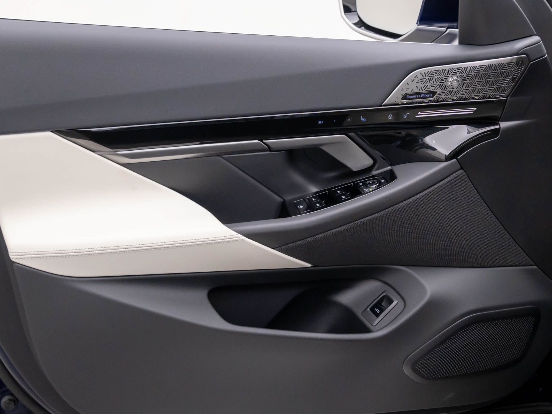 New 2026 BMW 530i xDrive AWD/4WD image 15