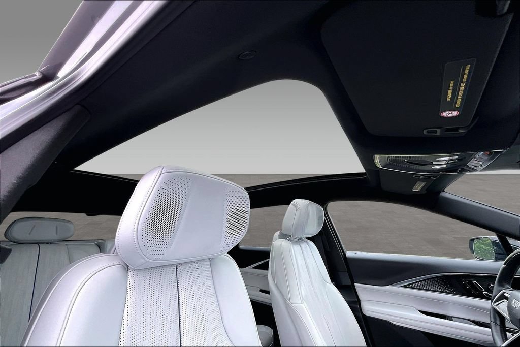 Used 2023 Cadillac Lyriq 2WD image 11