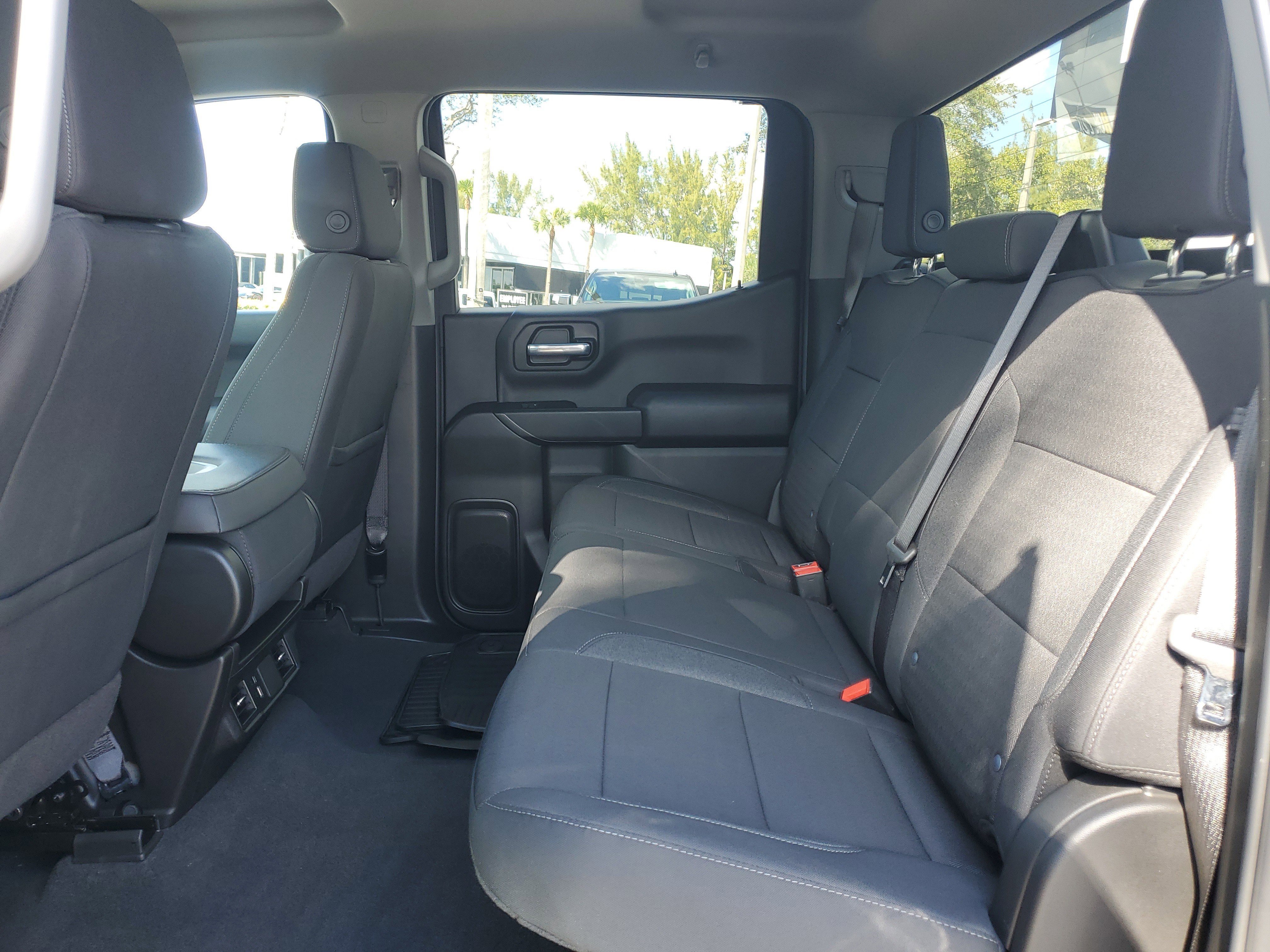 Used 2025 Chevrolet Silverado 1500 Custom image 12