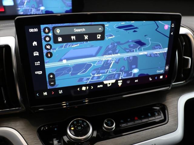 Used 2025 Ford Expedition Platinum image 21