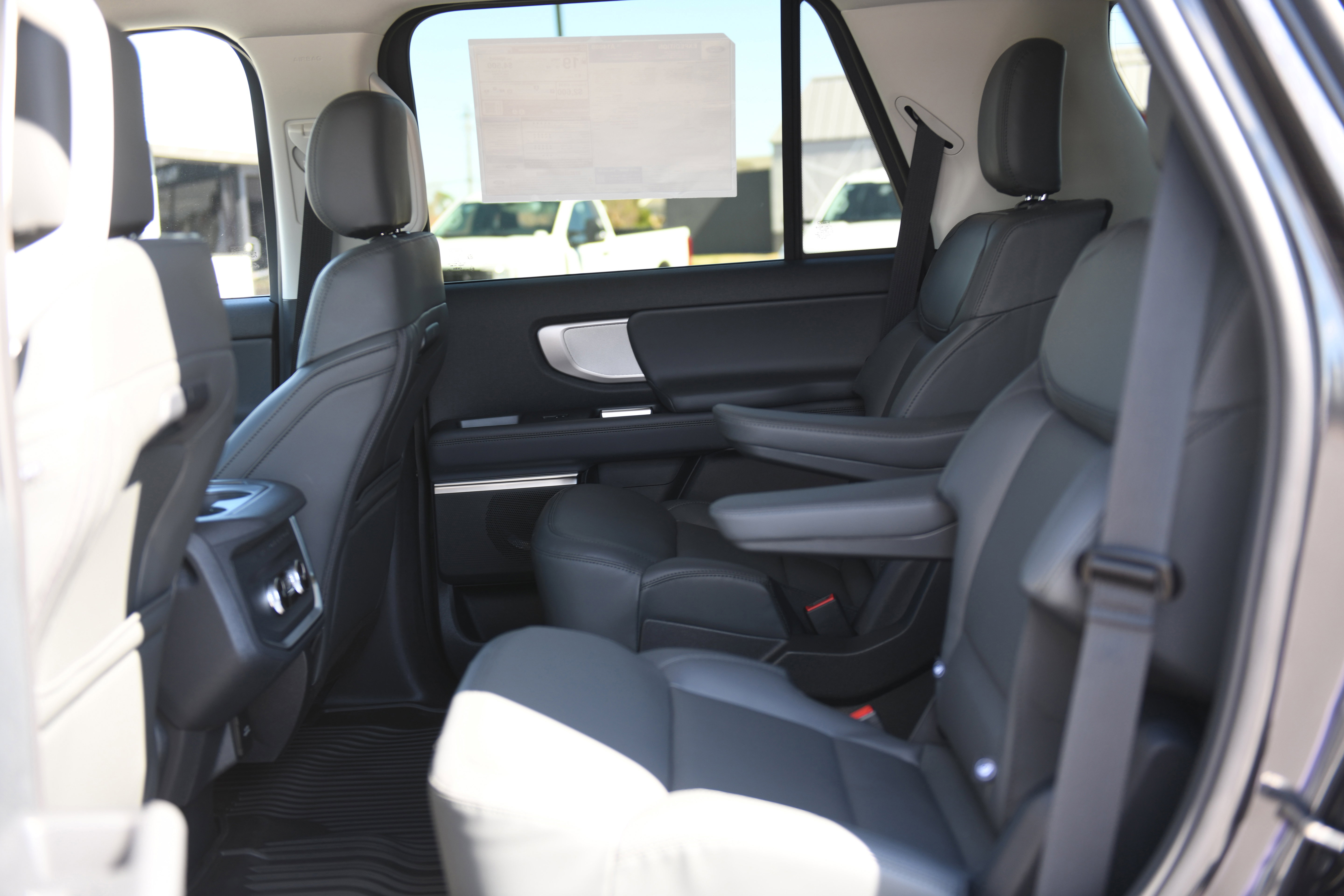 New 2026 Ford Expedition Active image 15