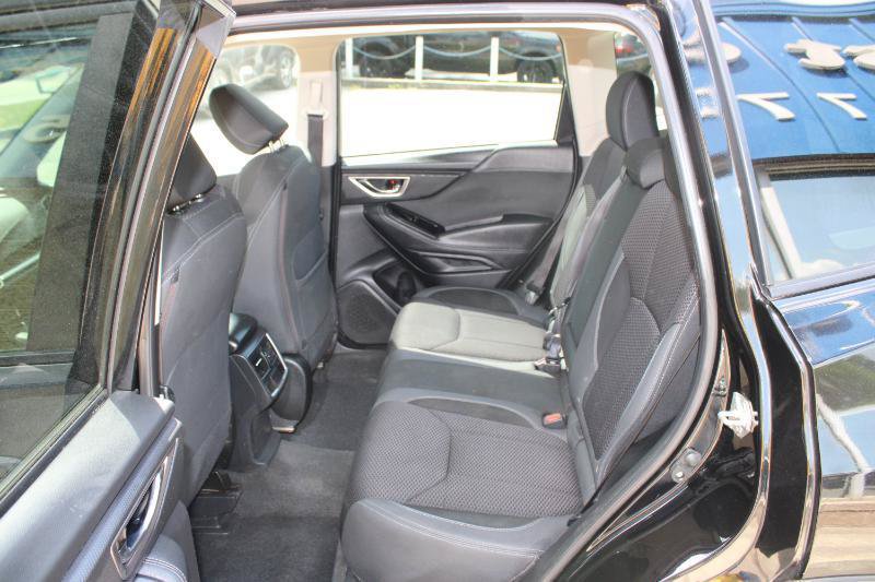 Used 2022 Subaru Forester Premium AWD/4WD image 11