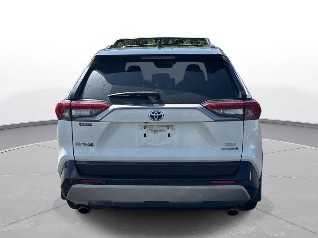 Used 2022 Toyota RAV4 XSE AWD/4WD image 7