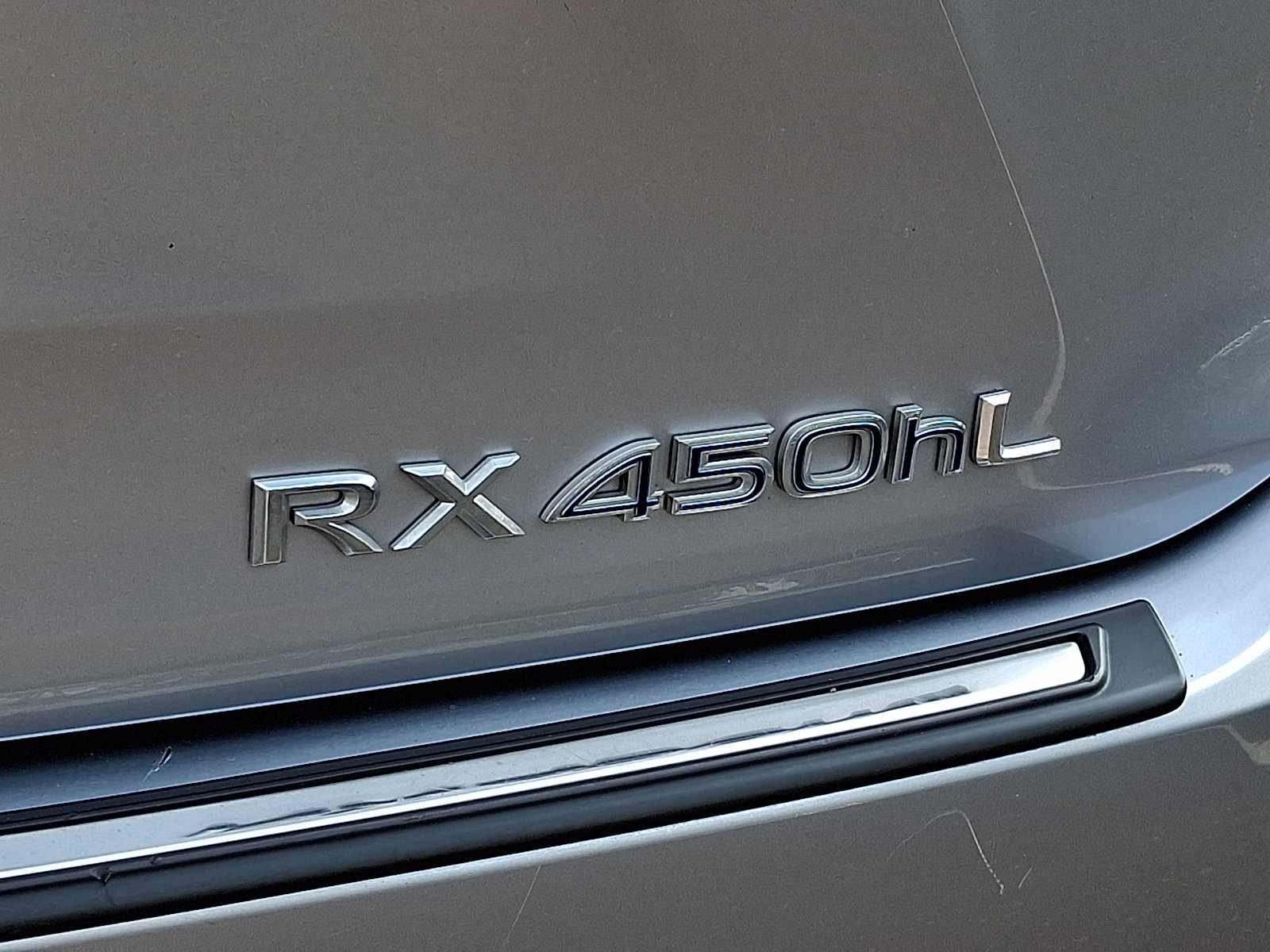 Used 2022 Lexus RX 450hL Luxury w/ Cold Area Package (CT) AWD/4WD image 35