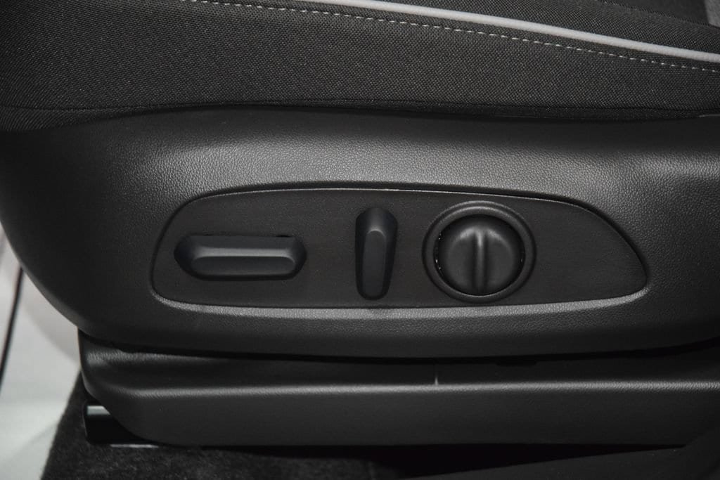 New 2026 Chevrolet TrailBlazer LT w/ Convenience Package FWD image 39