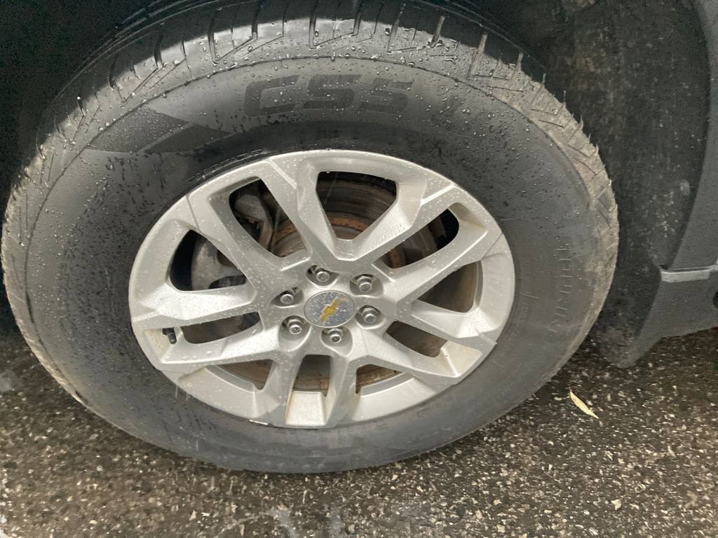 Used 2019 Chevrolet Traverse LT image 31