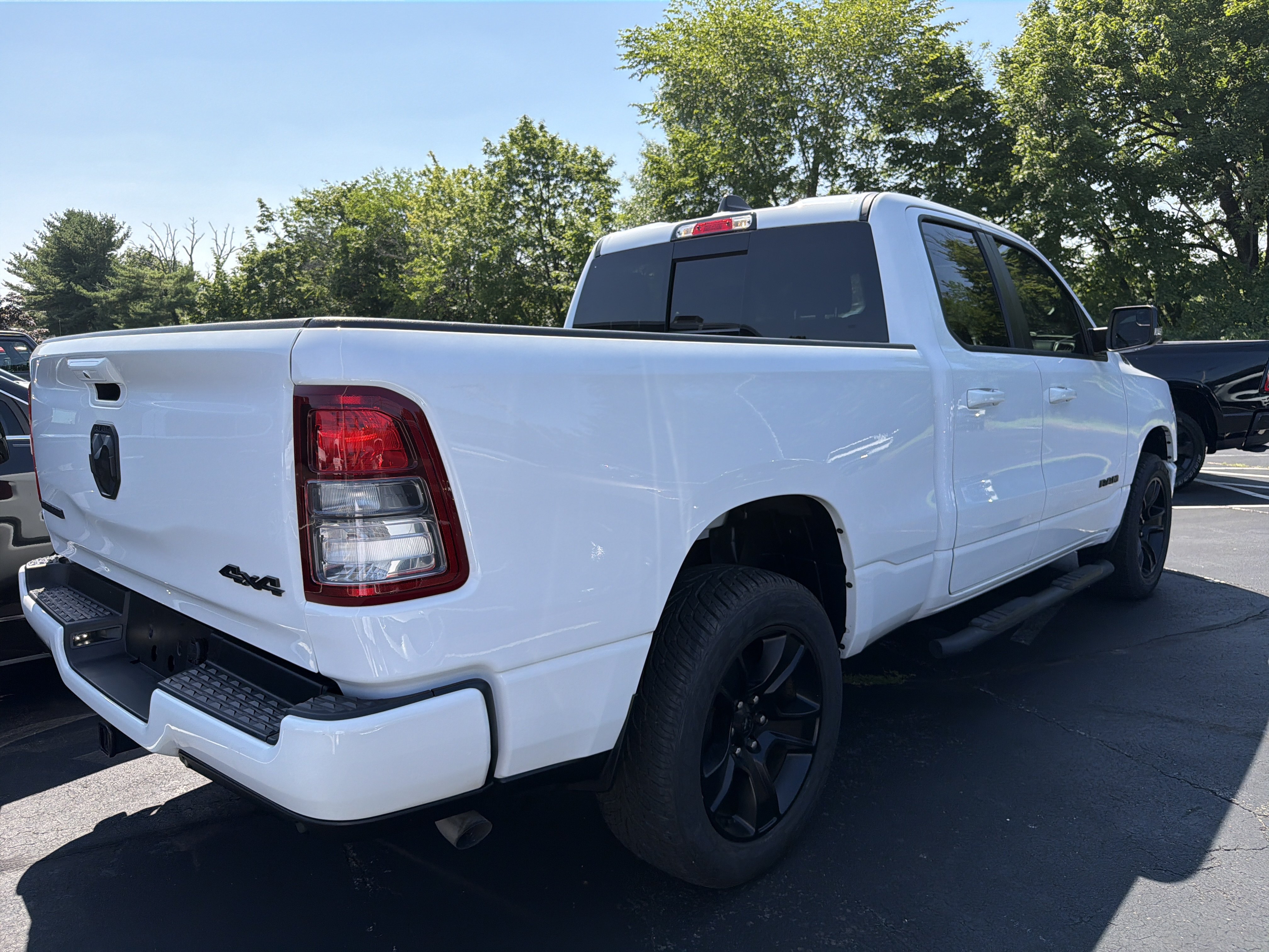 Used 2022 RAM 1500 Big Horn AWD/4WD image 7