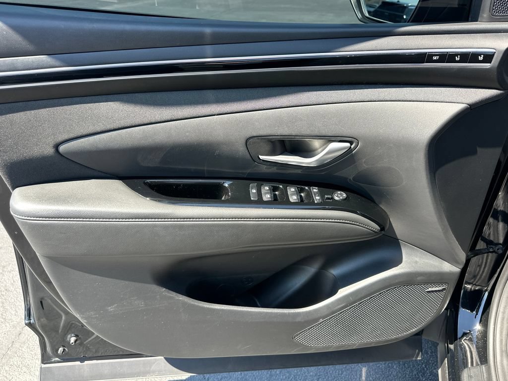 Used 2022 Hyundai Tucson Limited FWD image 12