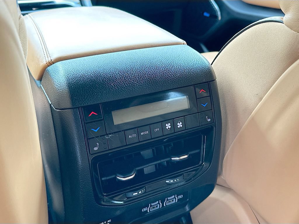 Used 2022 Jeep Grand Cherokee Summit AWD/4WD image 33
