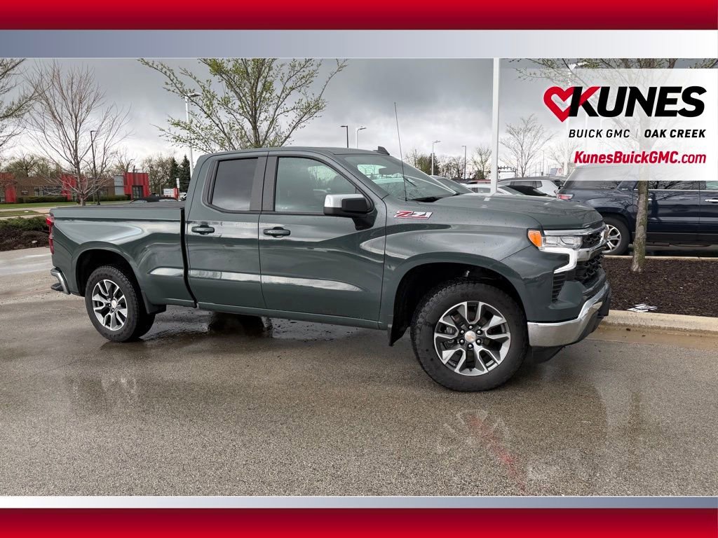Used 2025 Chevrolet Silverado 1500 LT AWD/4WD image 4
