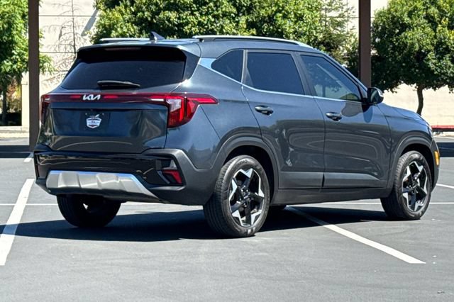 Certified 2025 Kia Seltos EX w/ EX Sunroof Package FWD image 5
