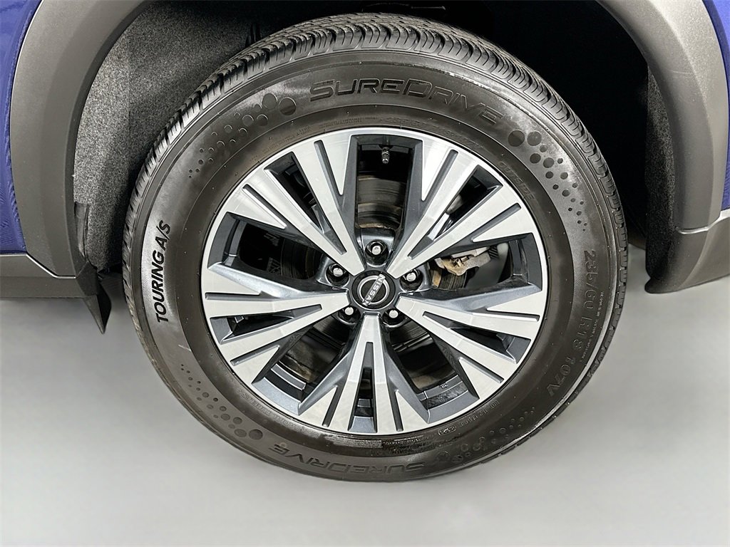 Used 2023 Nissan Rogue SV image 28