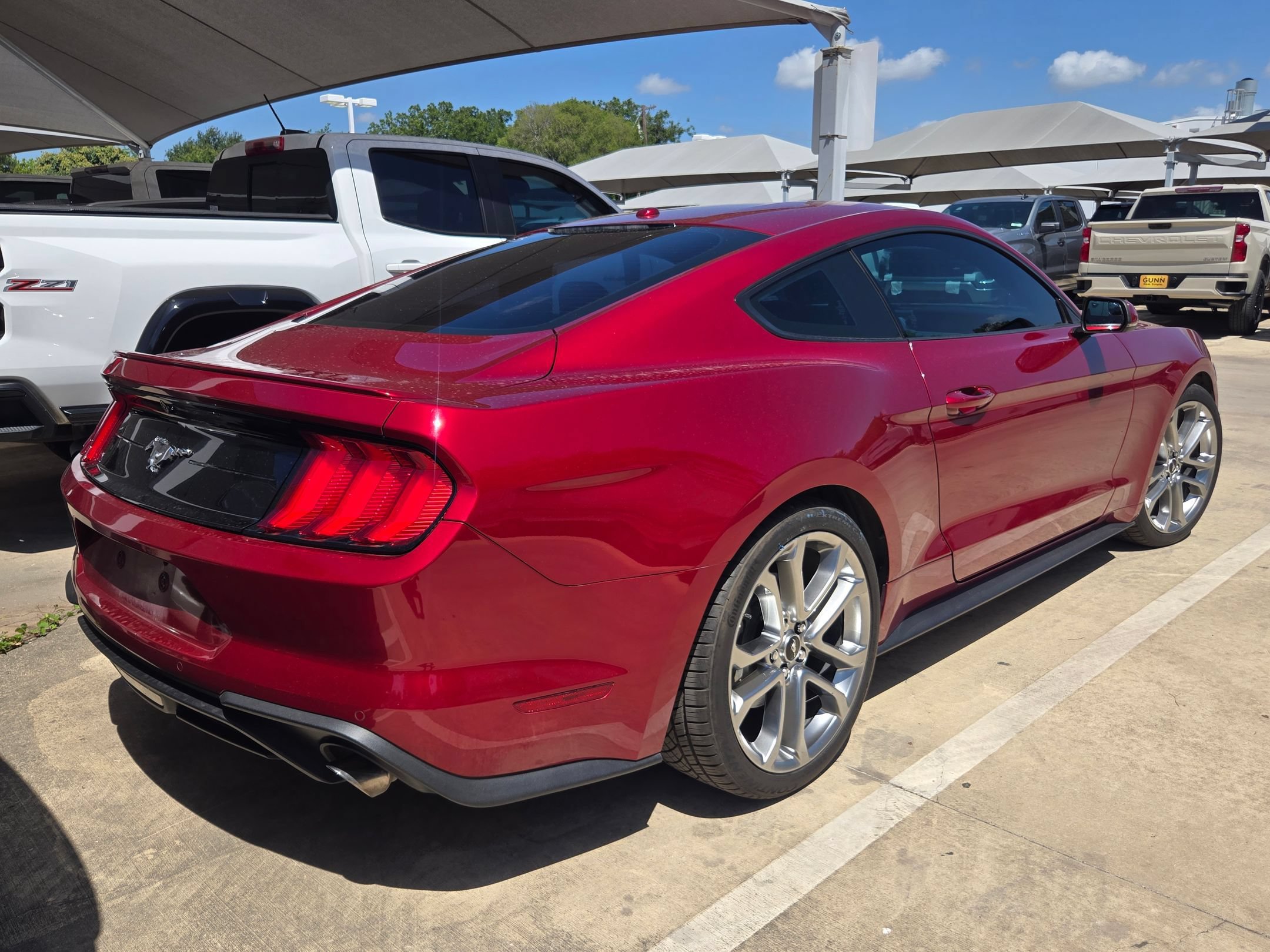 Used 2018 Ford Mustang Premium RWD image 8
