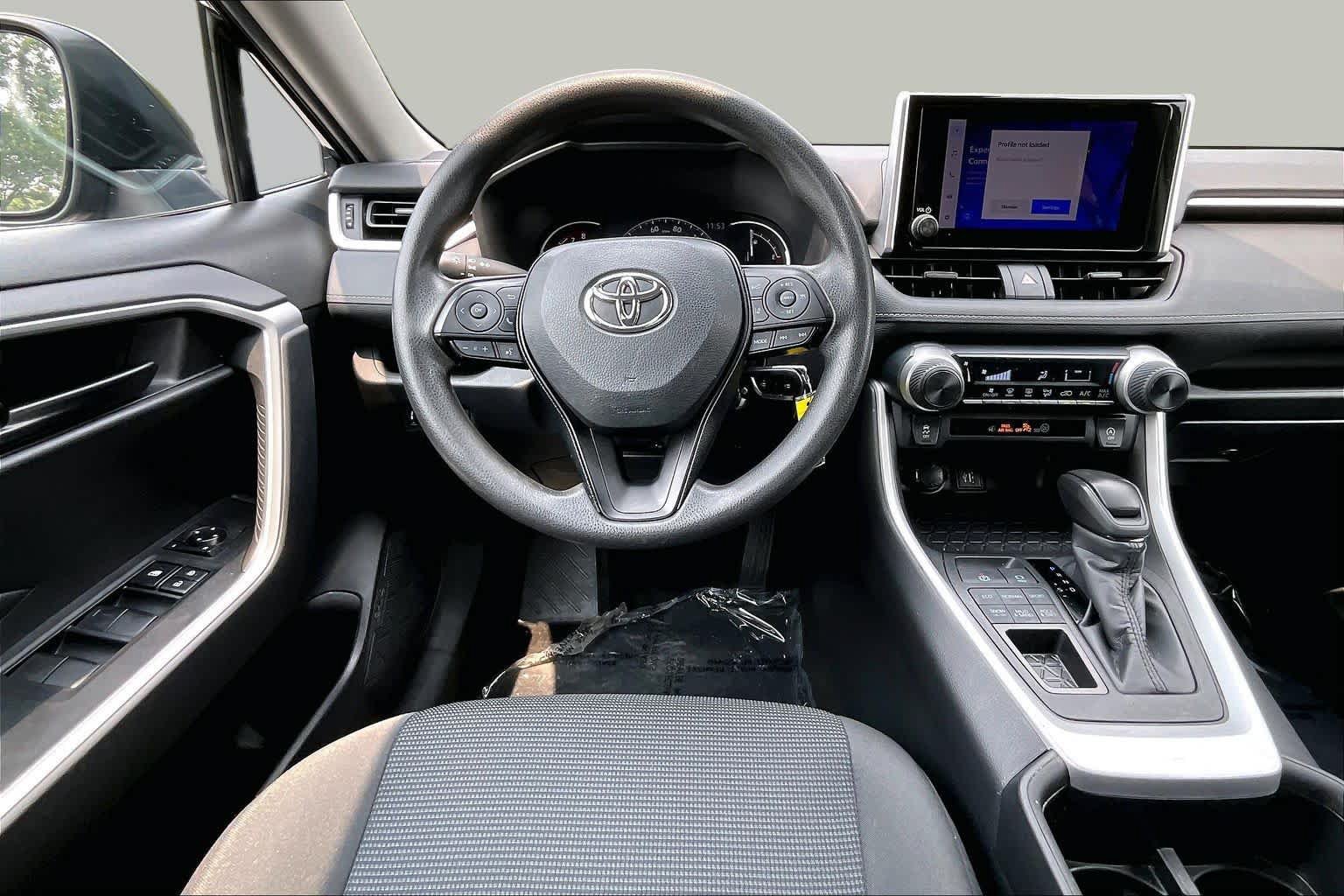 Used 2023 Toyota RAV4 LE AWD/4WD image 6