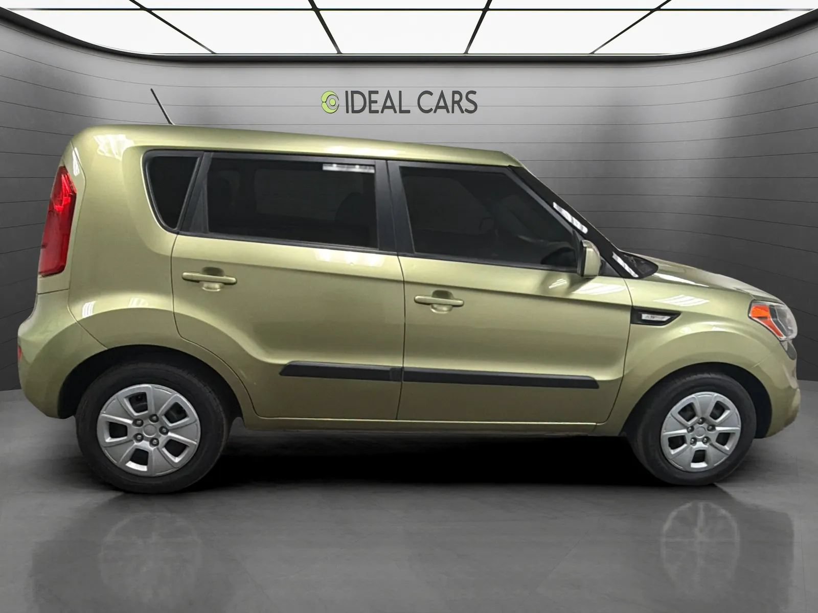 Used 2012 Kia Soul FWD image 4