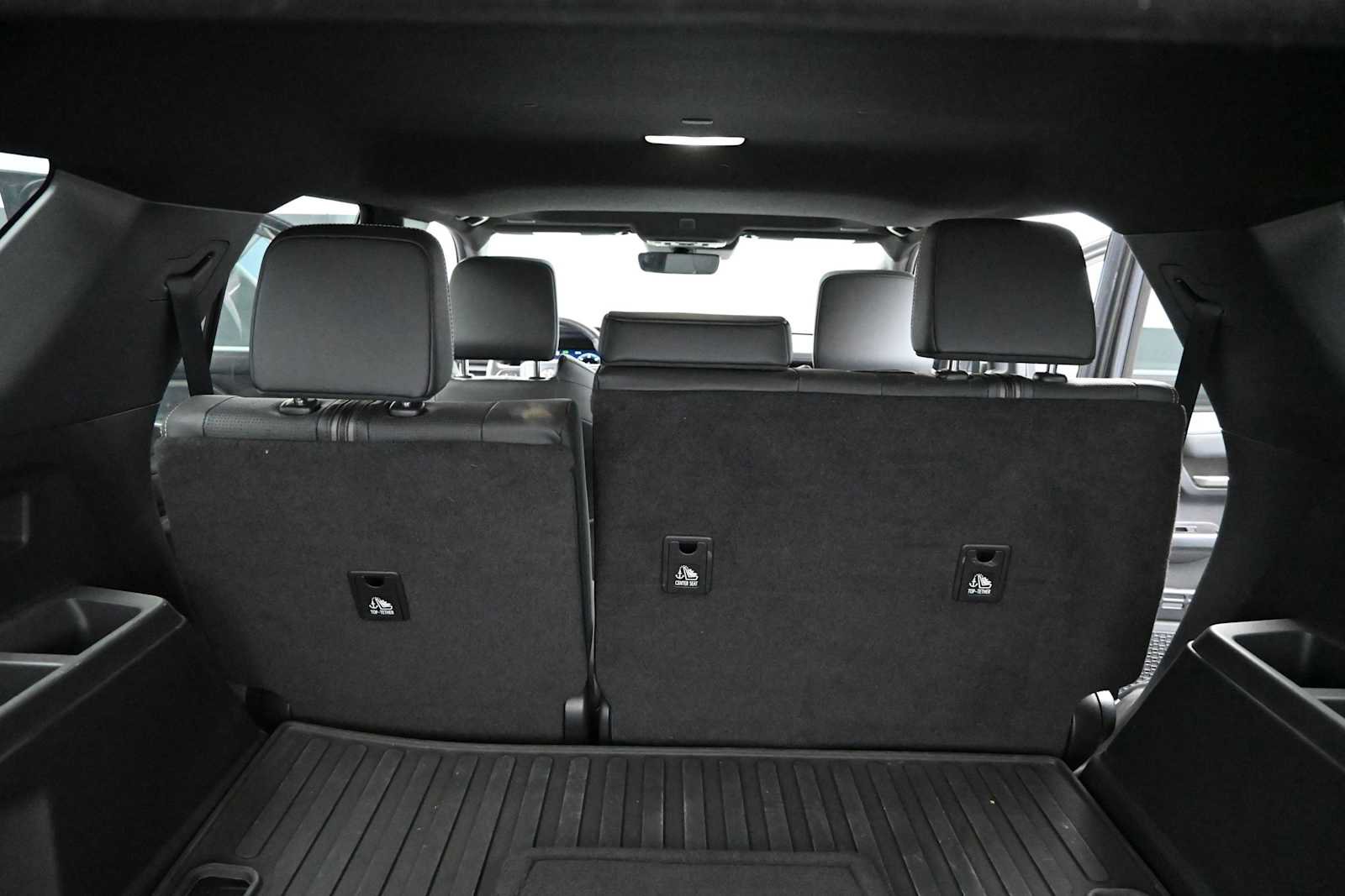 Used 2025 Toyota 4Runner Limited AWD/4WD image 27