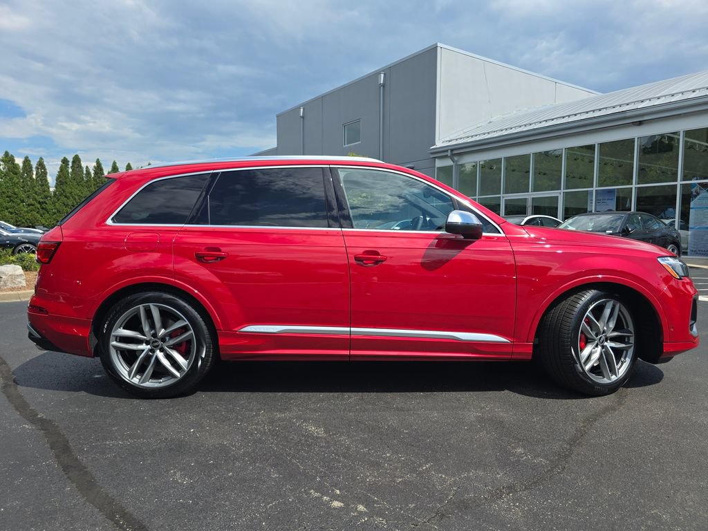 New 2026 Audi SQ7 Prestige AWD/4WD image 9