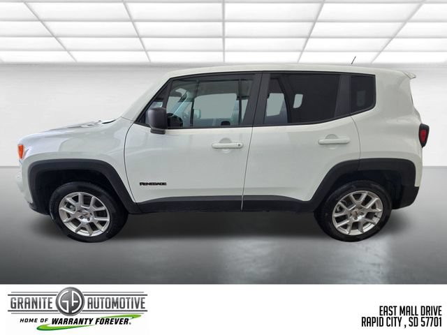 Used 2023 Jeep Renegade Latitude AWD/4WD image 2