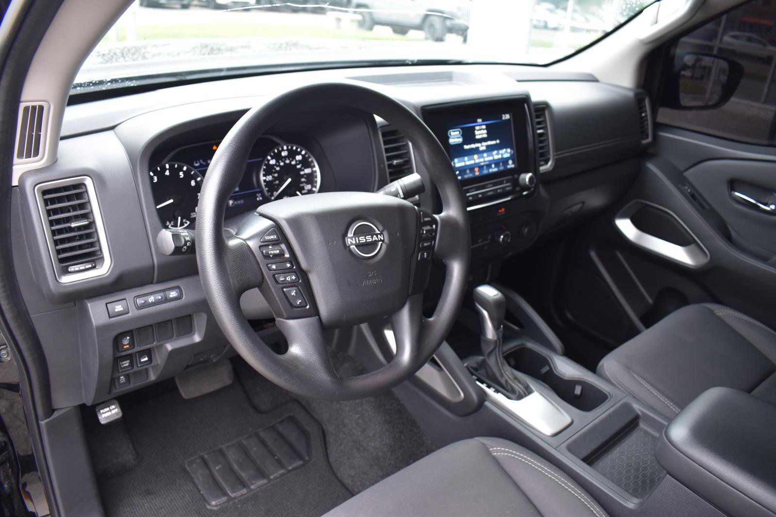 Used 2022 Nissan Frontier SV w/ Technology Package AWD/4WD image 26