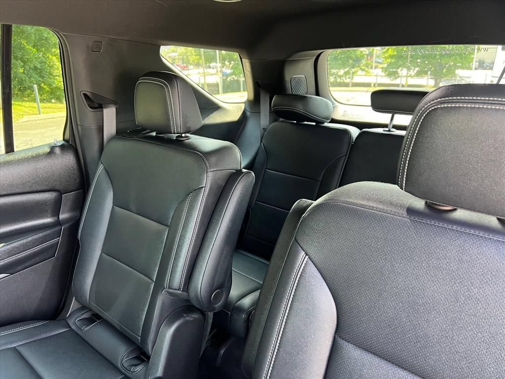 Used 2026 Chevrolet Traverse LT AWD/4WD image 12