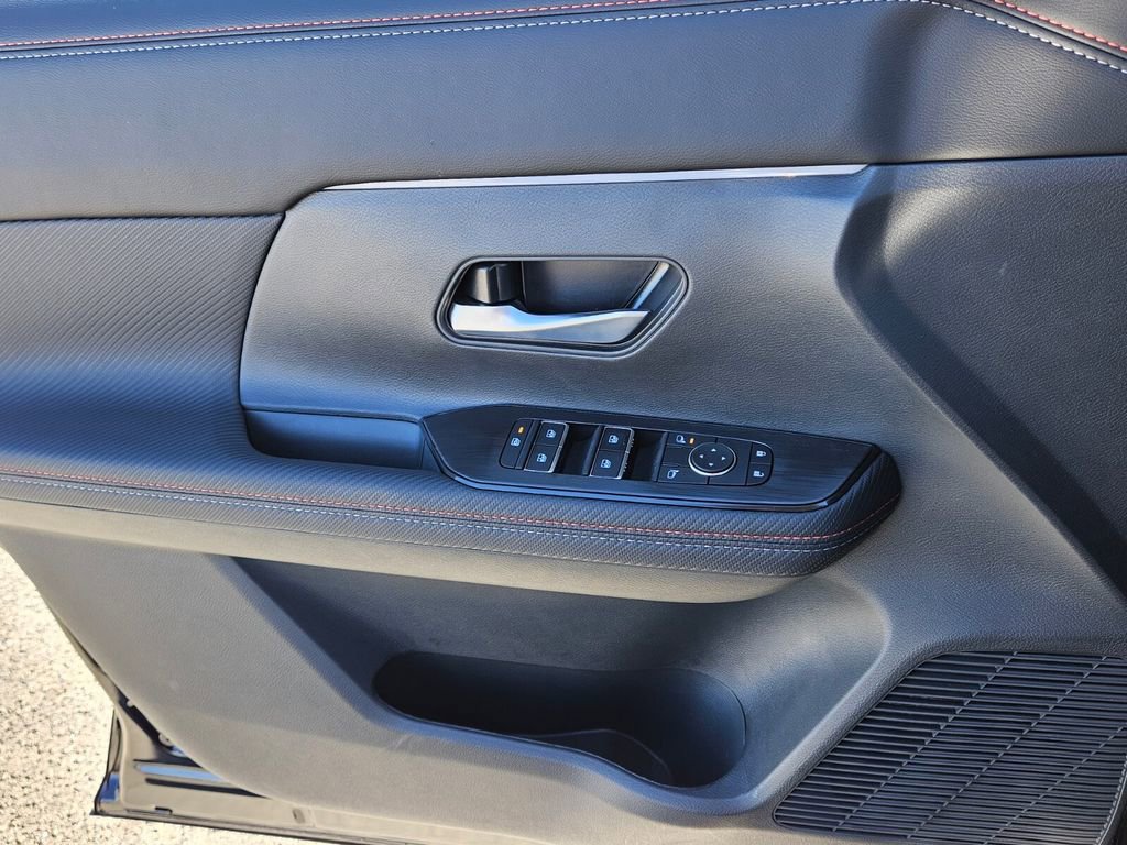 New 2026 Nissan Kicks SR image 28