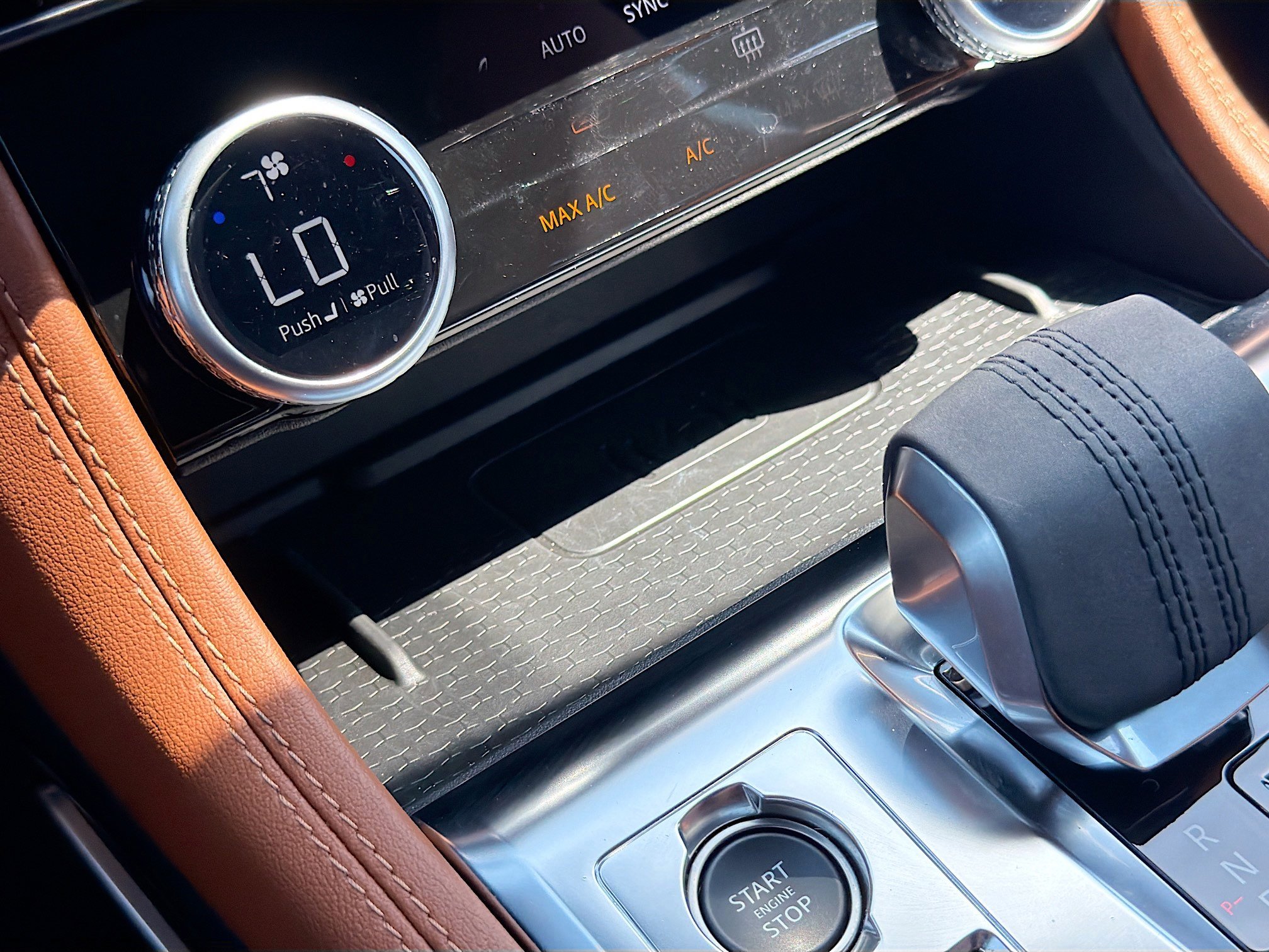 Used 2024 Jaguar F-PACE R-Dynamic S image 31