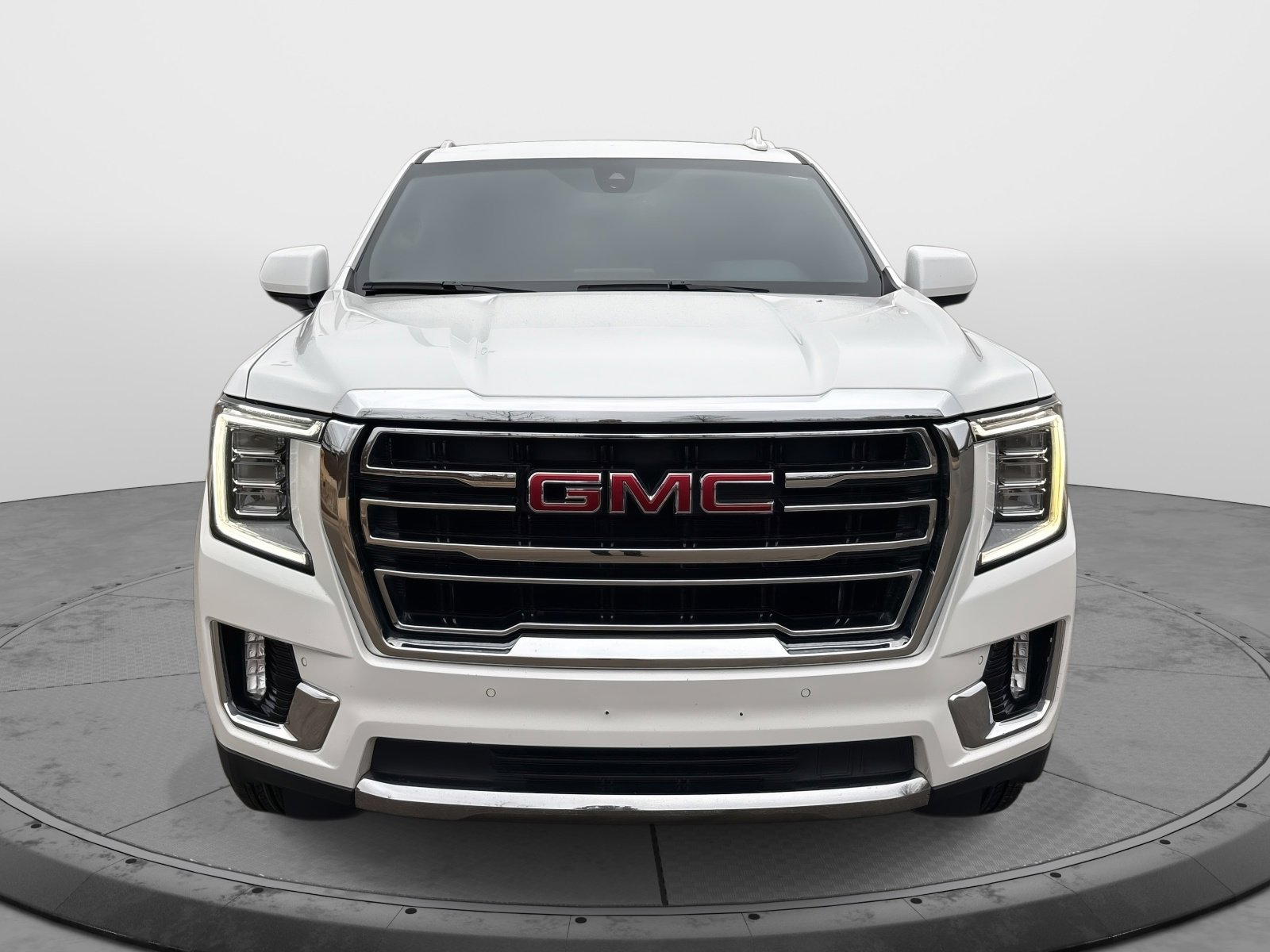 Used 2021 GMC Yukon SLT image 2