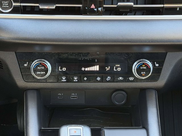 Used 2023 Mitsubishi Outlander SE AWD/4WD image 21