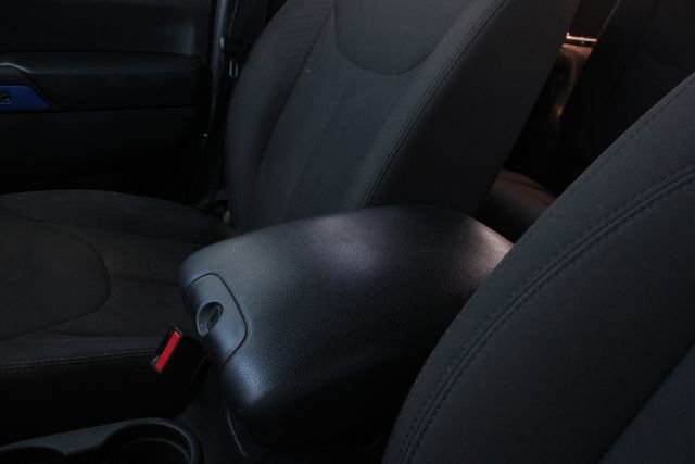 Used 2017 Jeep Wrangler Unlimited Sport AWD/4WD image 16