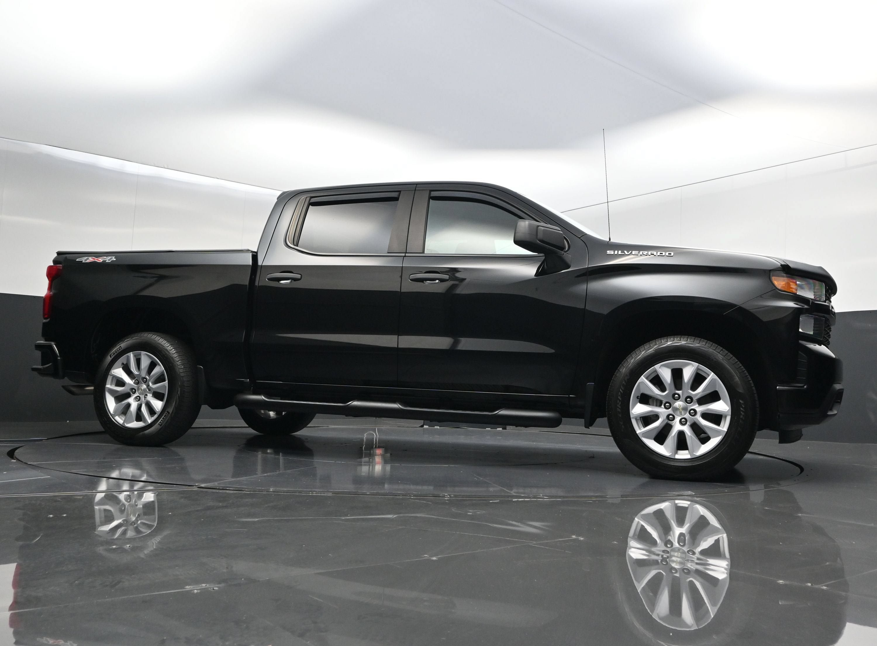 Used 2021 Chevrolet Silverado 1500 Custom AWD/4WD image 44