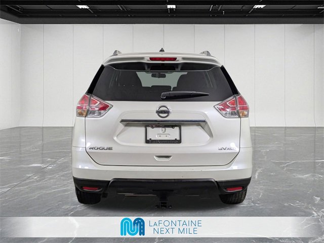 Used 2015 Nissan Rogue SV w/ SV Premium Package image 4