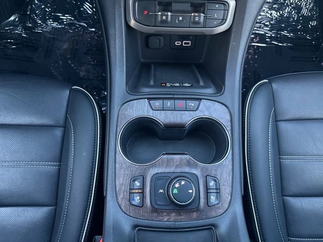 Used 2021 GMC Acadia Denali w/ Denali Technology Package FWD image 11