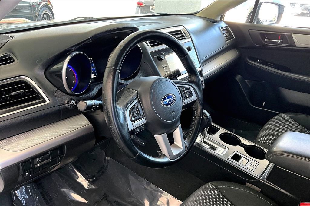 Used 2017 Subaru Outback 2.5i Premium image 17