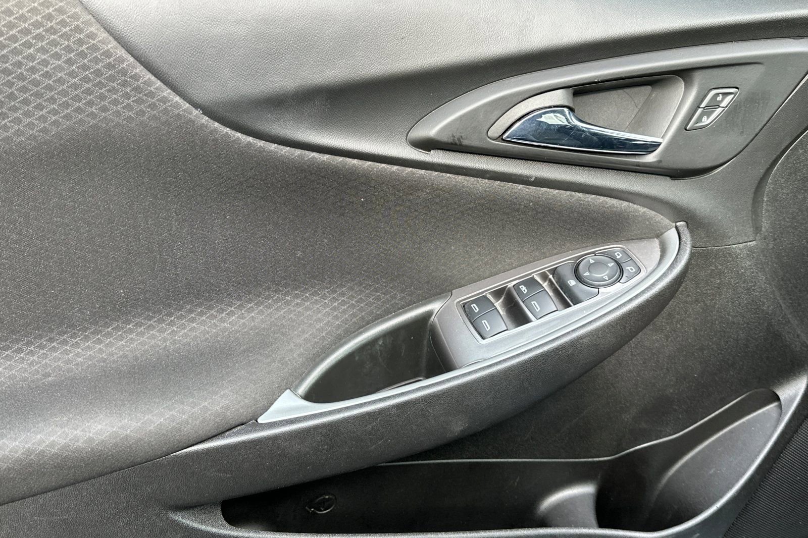 Used 2024 Chevrolet Malibu LT FWD image 8