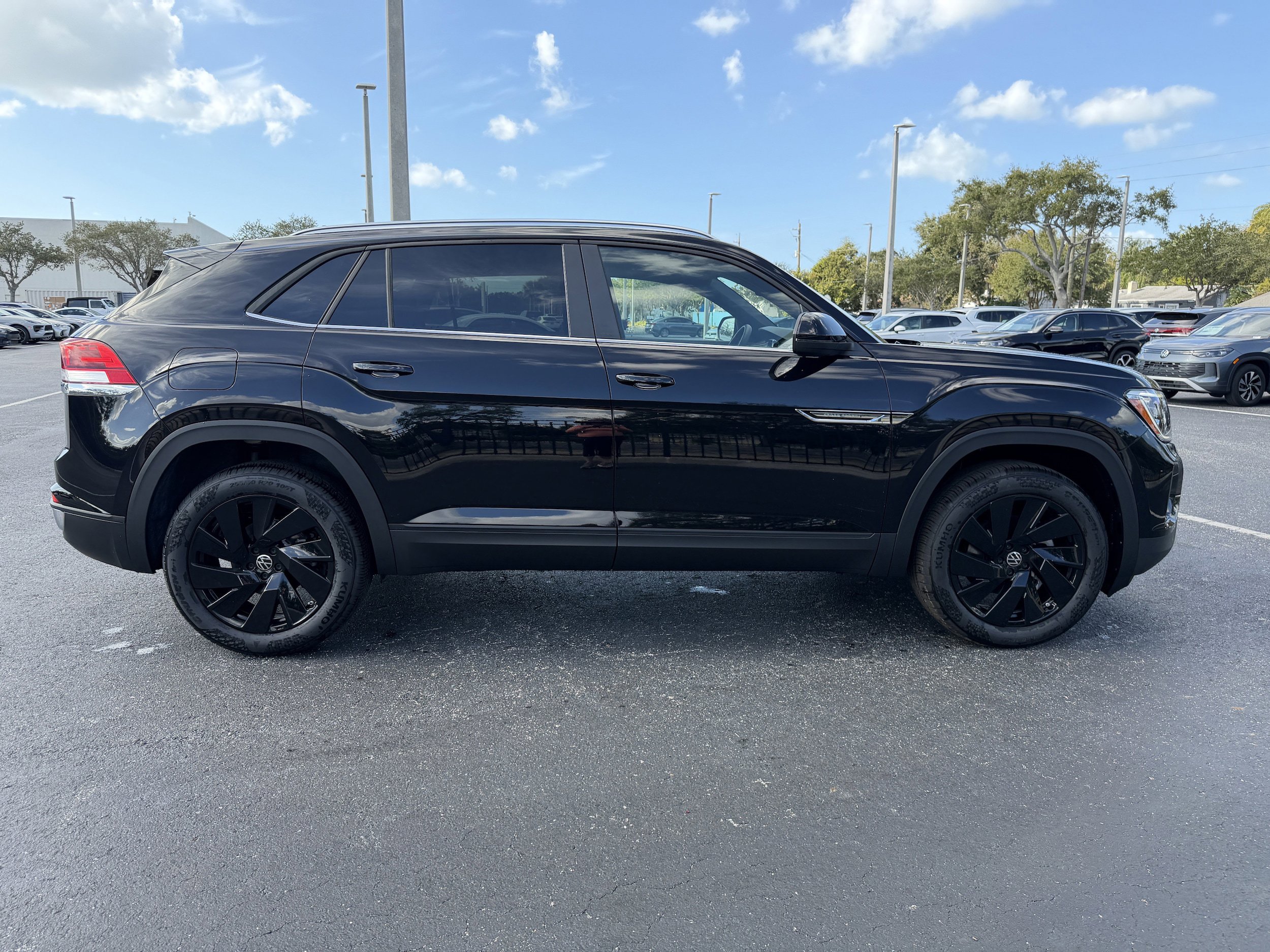 New 2026 Volkswagen Atlas Cross Sport SE FWD video 2
