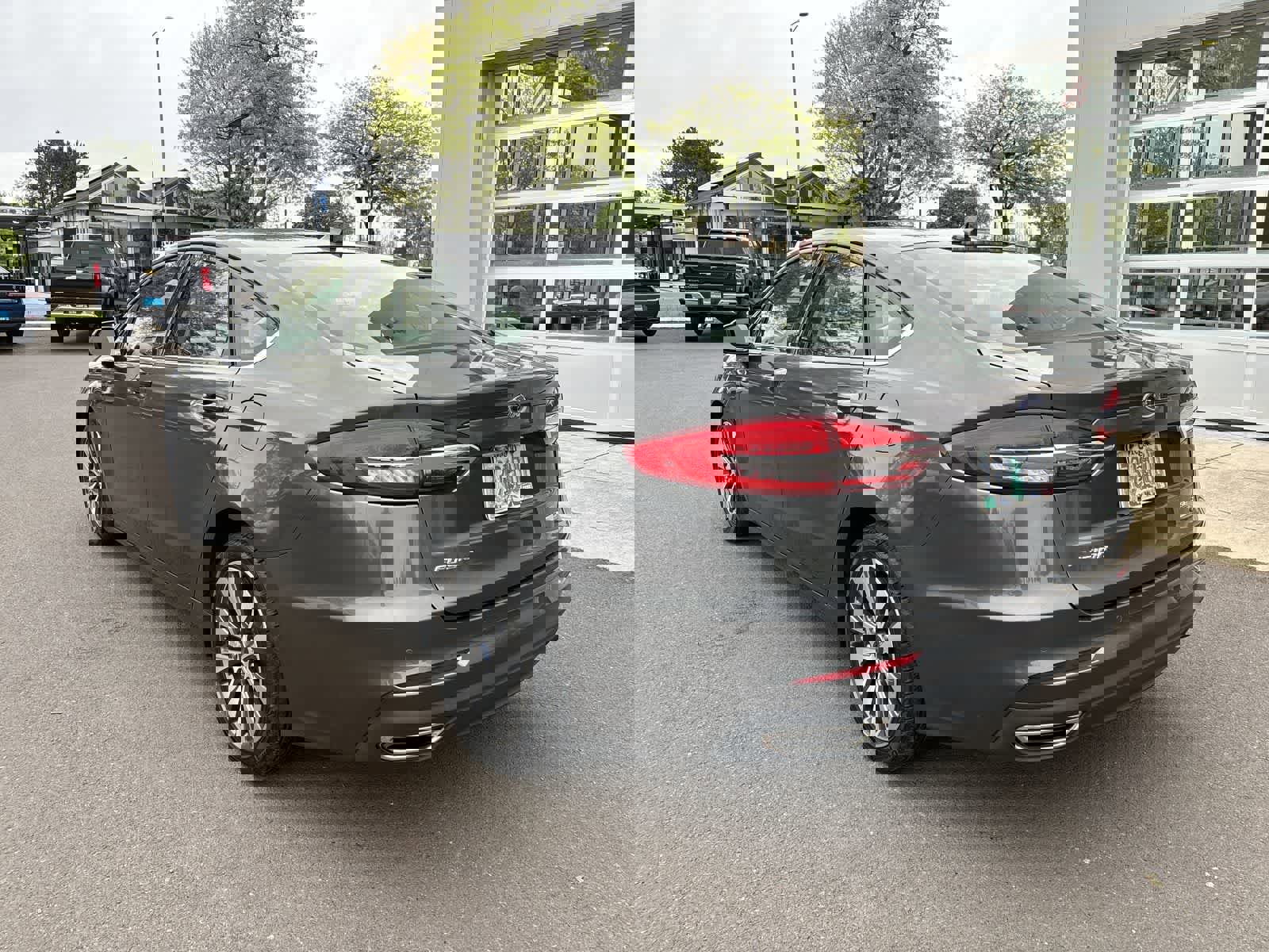 Used 2019 Ford Fusion SE AWD/4WD image 2