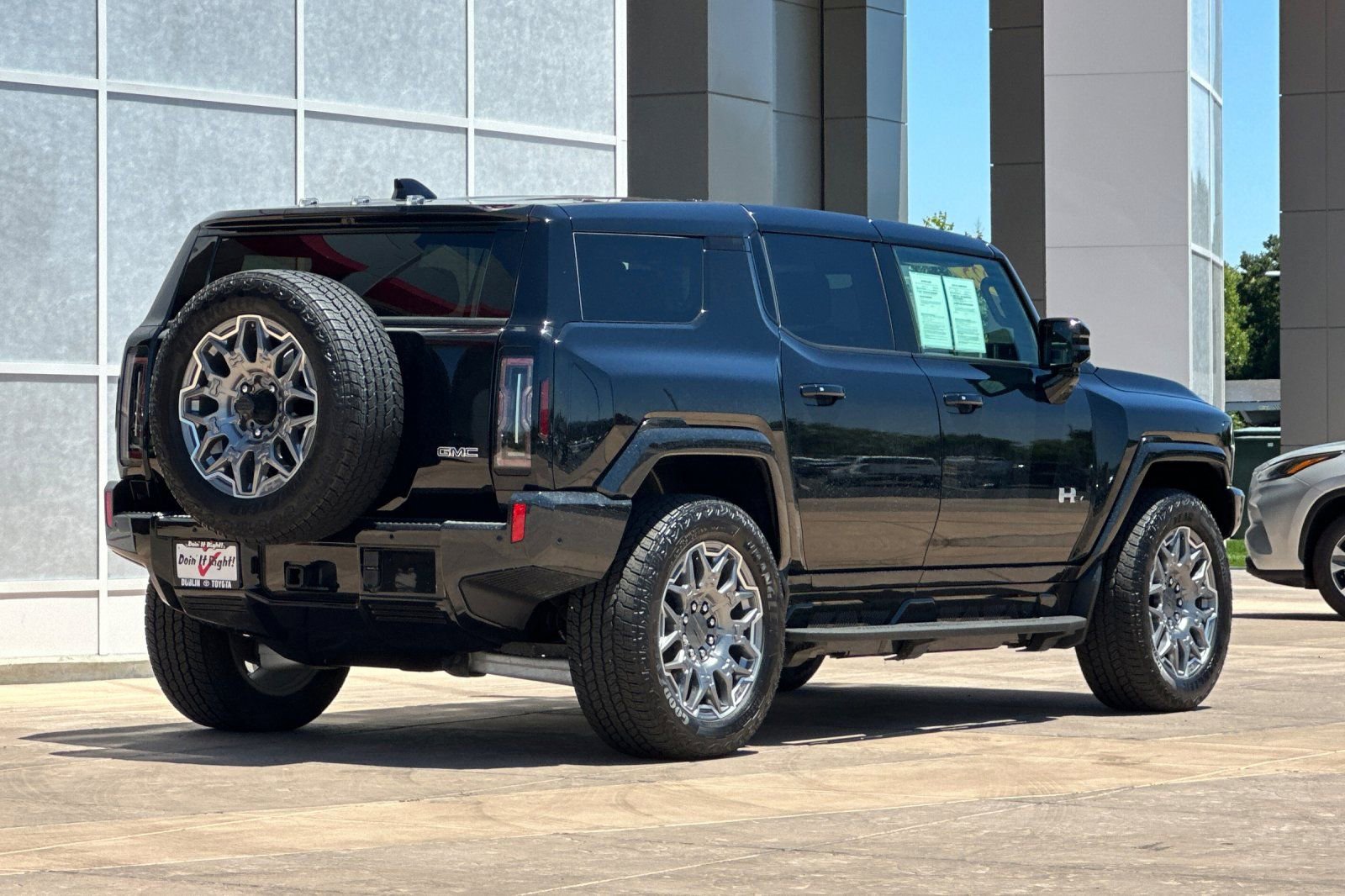 Used 2025 GMC Hummer EV 3X AWD/4WD image 4