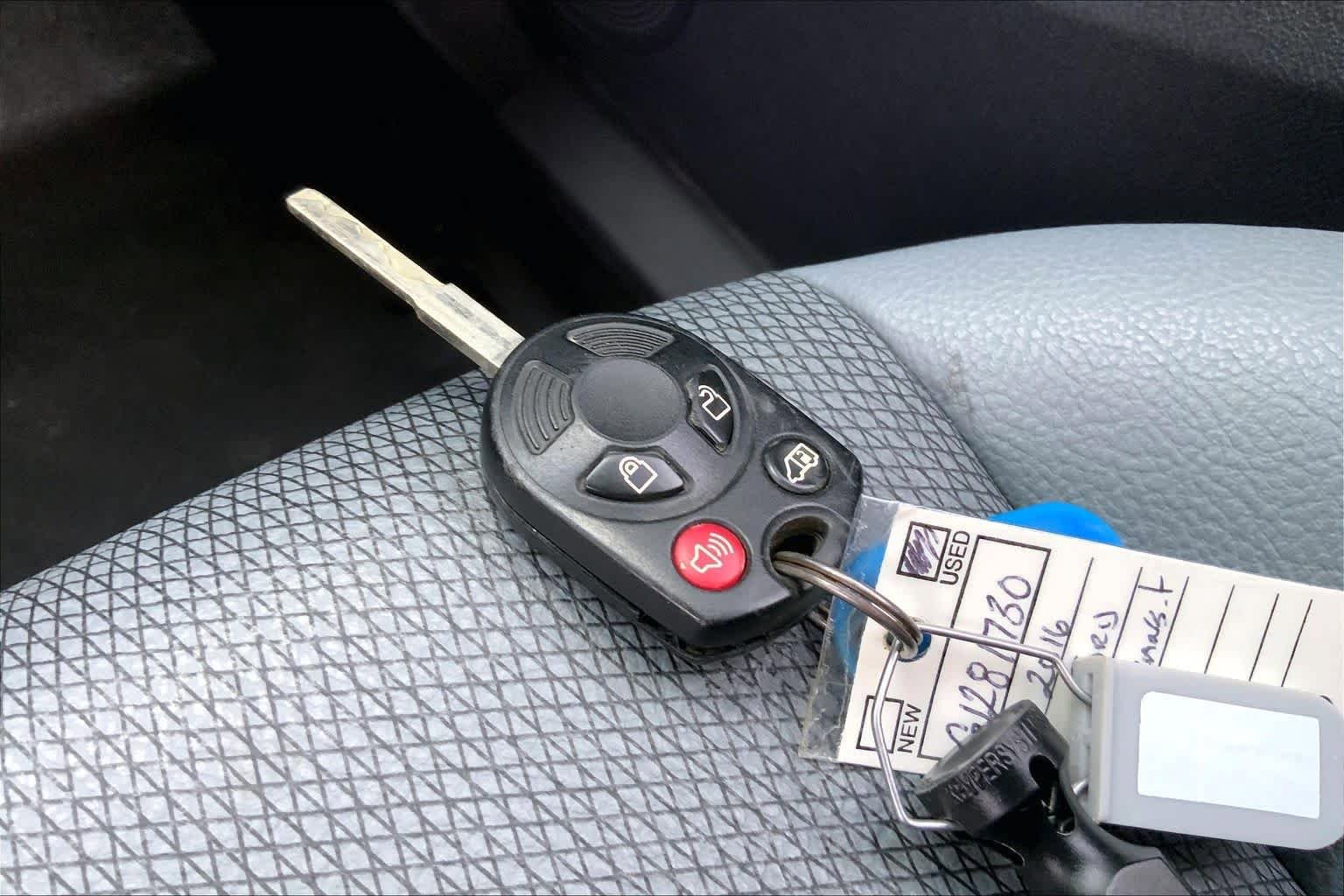 Used 2016 Ford Transit Connect XL FWD image 13