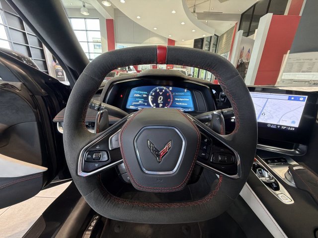 Used 2023 Chevrolet Corvette Stingray Premium Conv w/ Z51 Performance Package RWD image 17