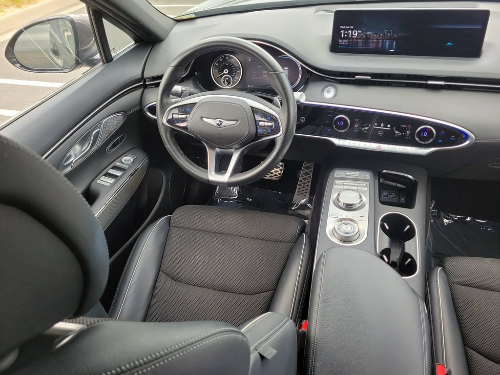 Used 2022 Genesis GV70 3.5T Sport w/ Cargo Package AWD/4WD image 10