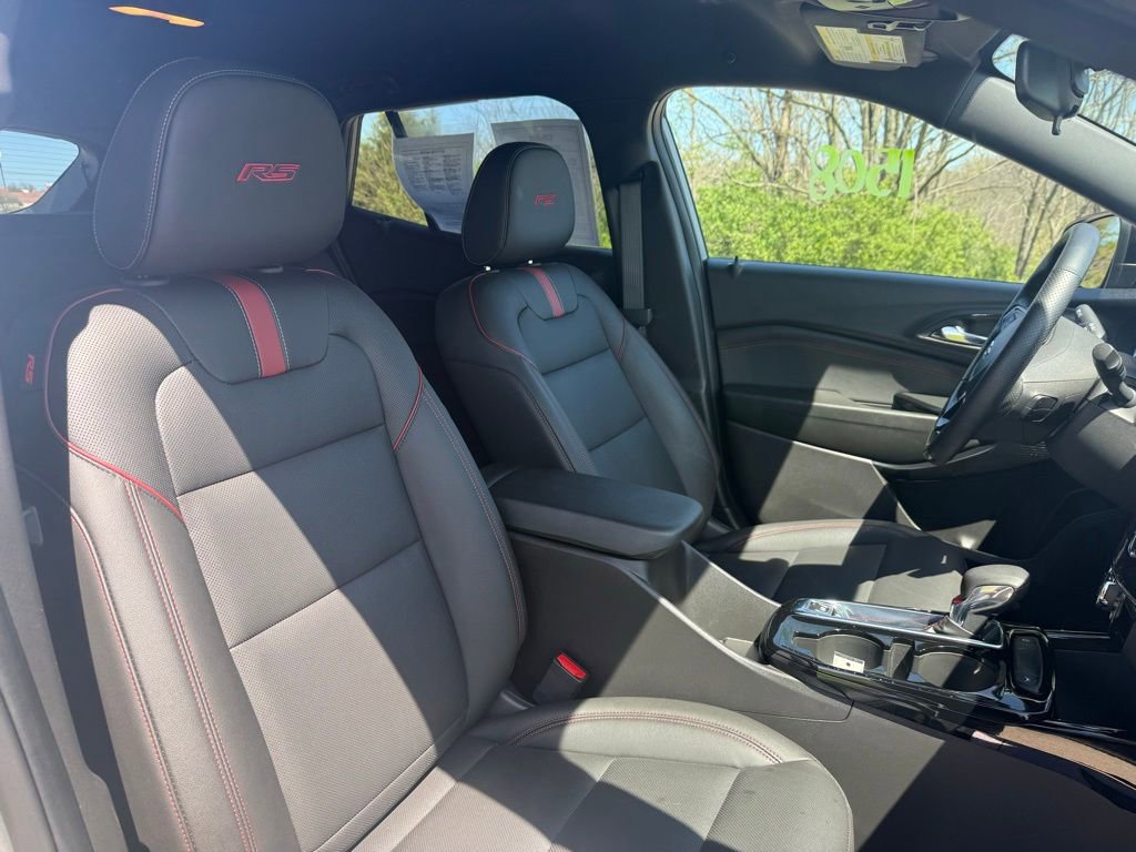 Used 2025 Chevrolet Trax RS w/ Driver Confidence Package image 21