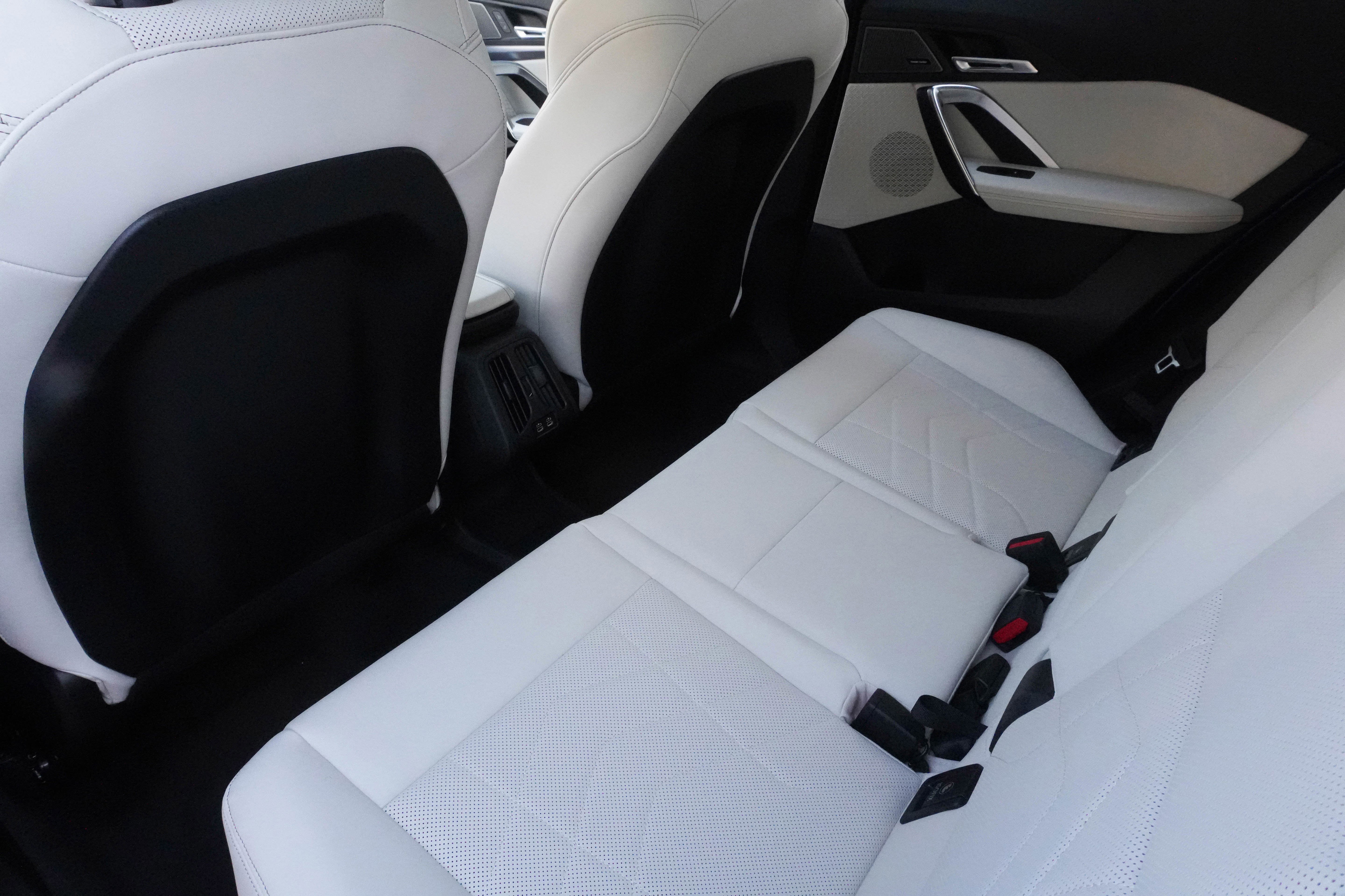 Used 2026 BMW X2 M35i image 34