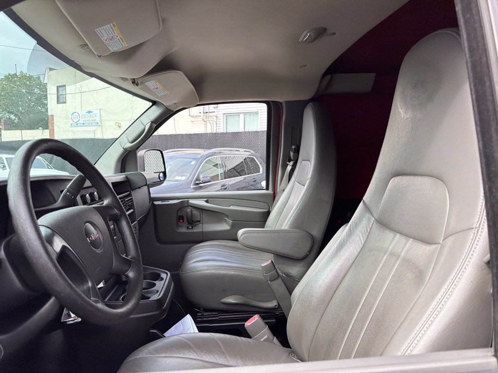 Used 2013 GMC Savana 3500 w/ Power Package RWD image 29